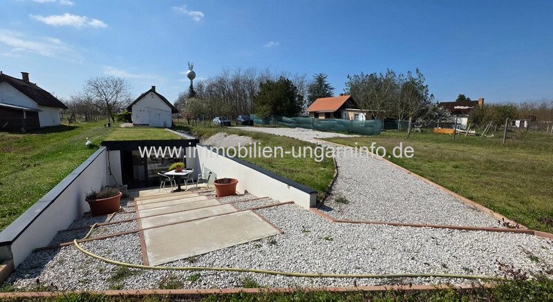 Einzigartiges, neuartiges Erdhaus und Ferienhaus in grüner Umgebung, 10 km vom Plattensee entfernt