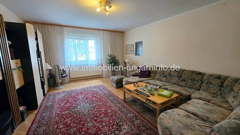 Mehrgenerationen-Familienhaus mit Wohnungen im Balaton-Hochland