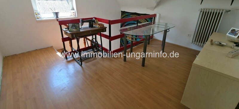 Zweistöckiges Einfamilienhaus mit großem Grundstück in Mesztegnyő zu verkaufen