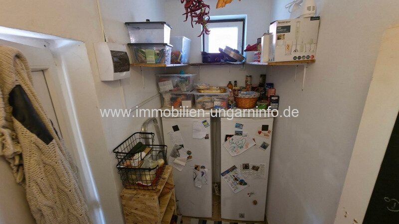 Zweistöckiges Einfamilienhaus mit großem Grundstück in Mesztegnyő zu verkaufen