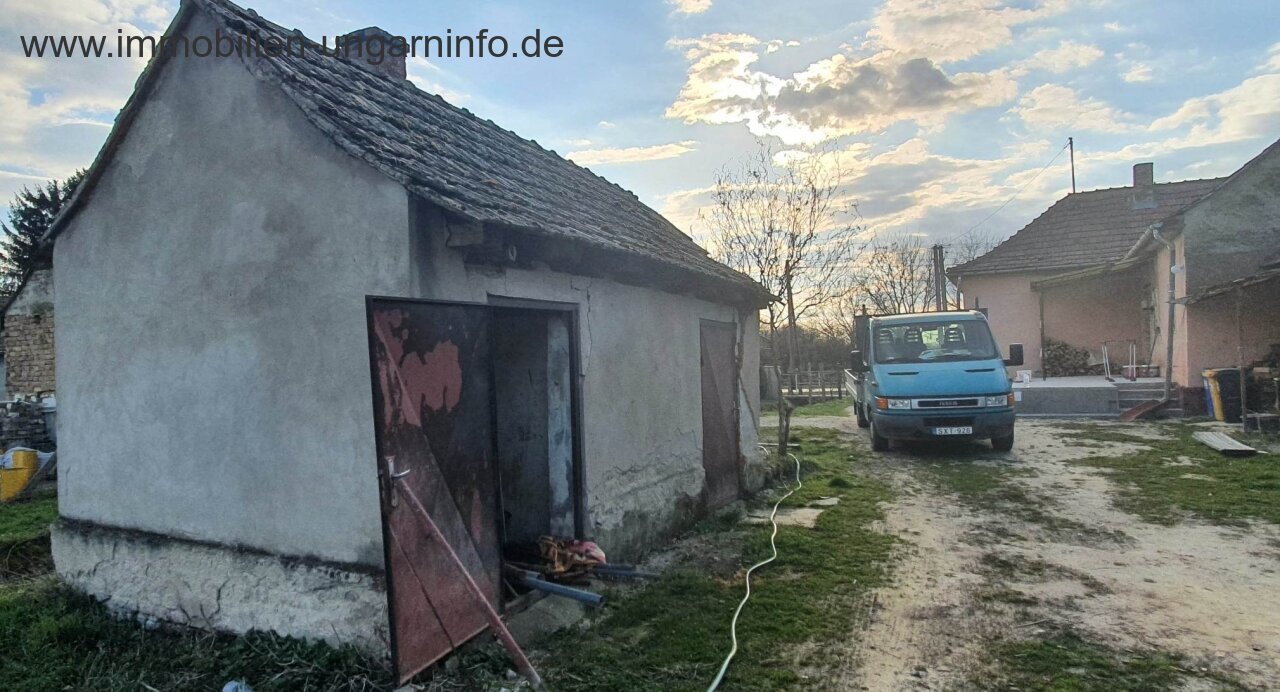 Somogy megyei kis faluban 2 szobás családi ház eladó
