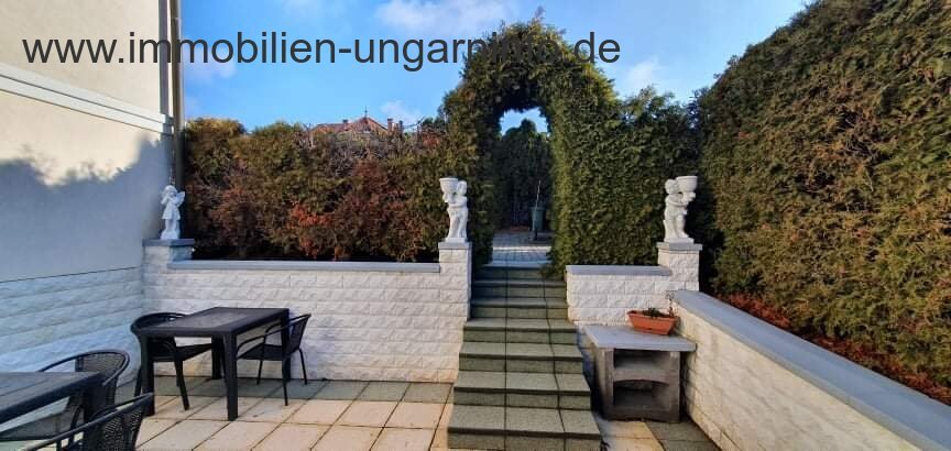 Hévízen vendégház eladó
