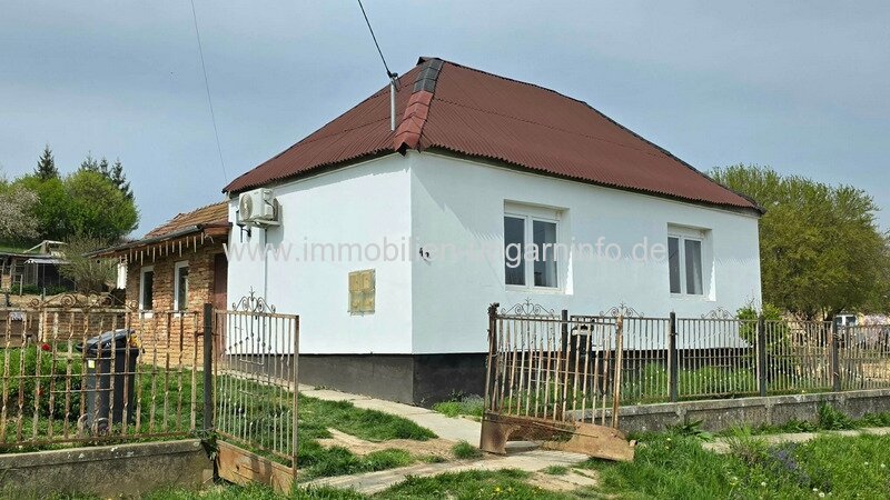 Einfamilienhaus mit großem Grundstück in einem ruhigen, abgelegenen Dorf im Komitat Zala zu verkaufen