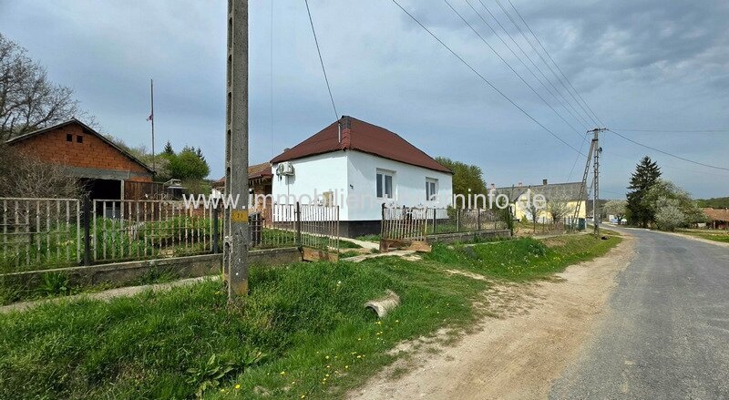 Einfamilienhaus mit großem Grundstück in einem ruhigen, abgelegenen Dorf im Komitat Zala zu verkaufen