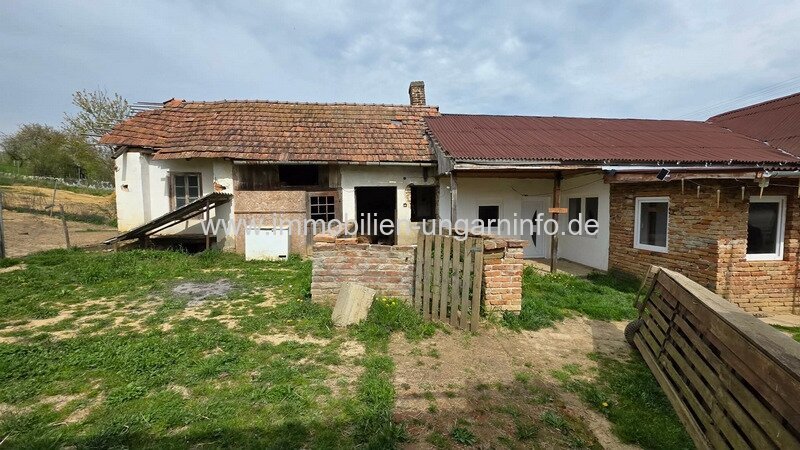 Einfamilienhaus mit großem Grundstück in einem ruhigen, abgelegenen Dorf im Komitat Zala zu verkaufen