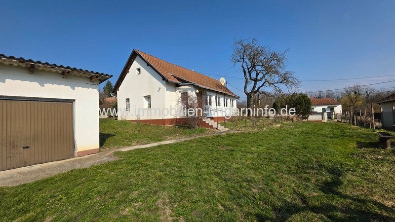 Einfamilienhaus in Zalaszabar mit großem Grundstück