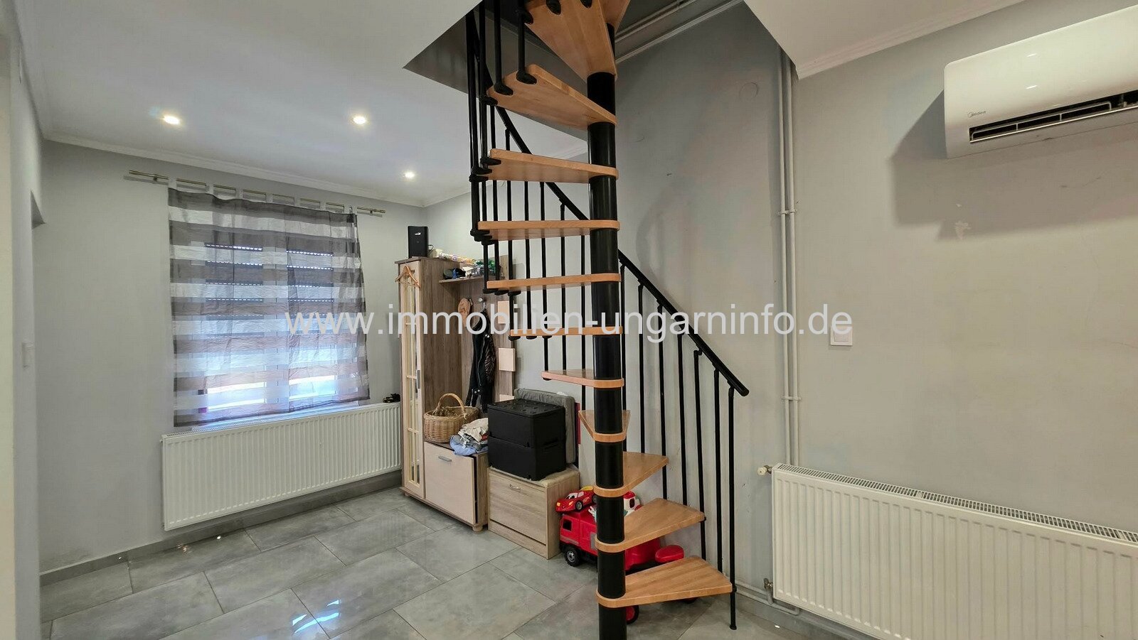 In Marcali steht ein renoviertes Einfamilienhaus mit ausgebautem Dachgeschoss zum Verkauf