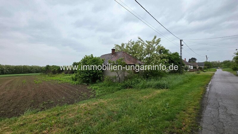 Familienhaus im Landhausstil am Dorfrand mit großem Grundstück zu verkaufen 