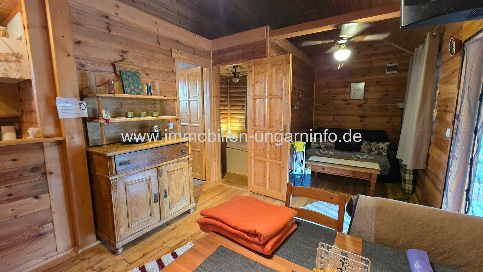 Einfamilienhaus mit 3 Apartments und Swimmingpool in Nikla zu verkaufen