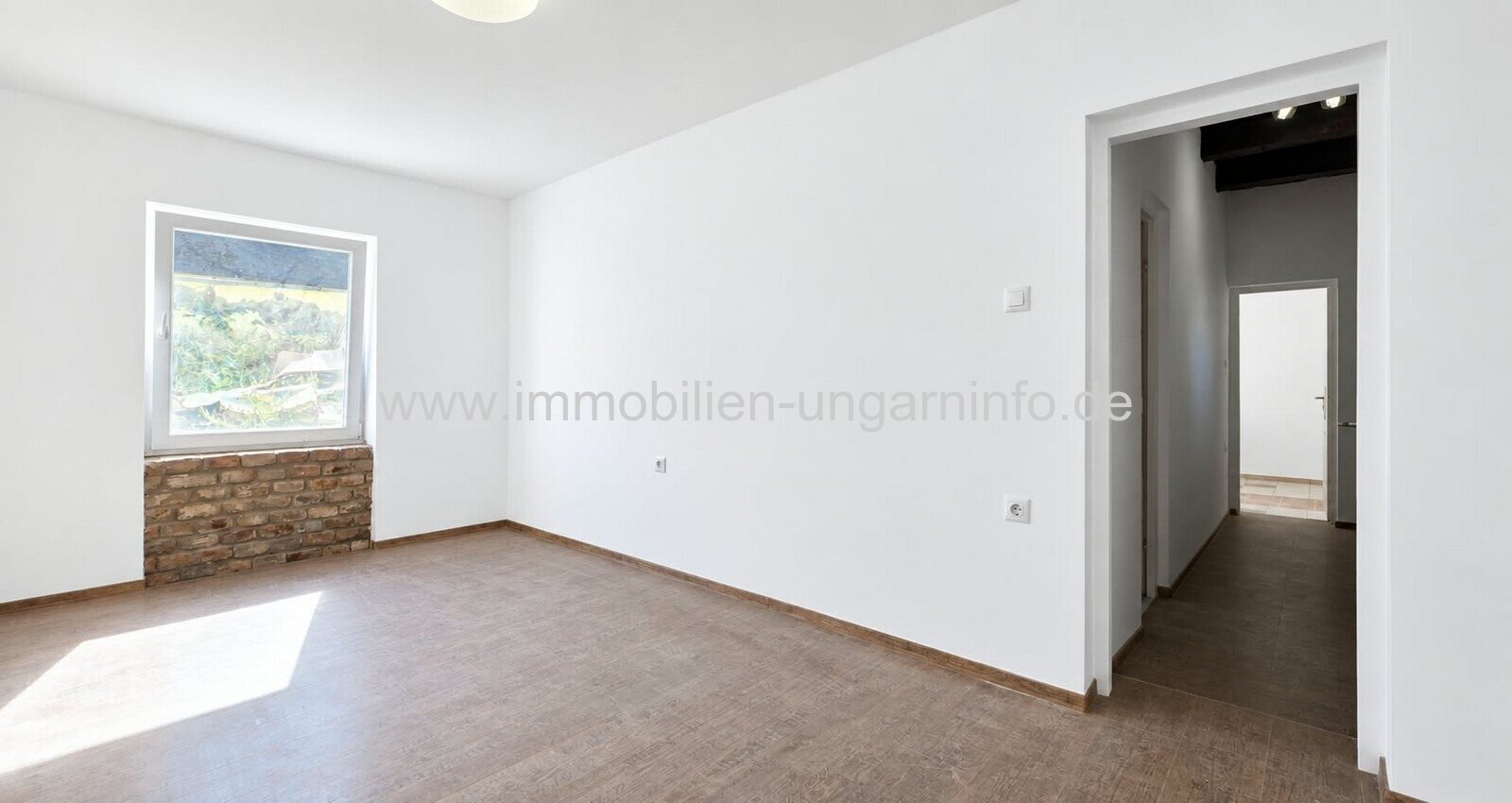 In Szenyér: Sofort bezugsfertiges Einfamilienhaus mit 0,5 Hektar großem Grundstück