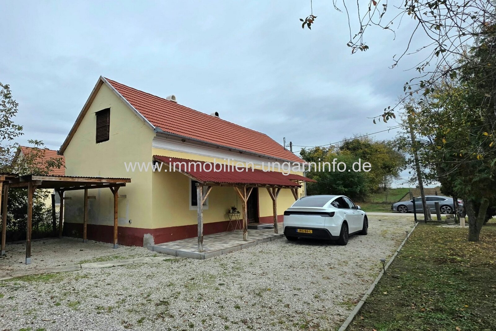Renoviertes Einfamilienhaus in Nemesvid zu verkaufen