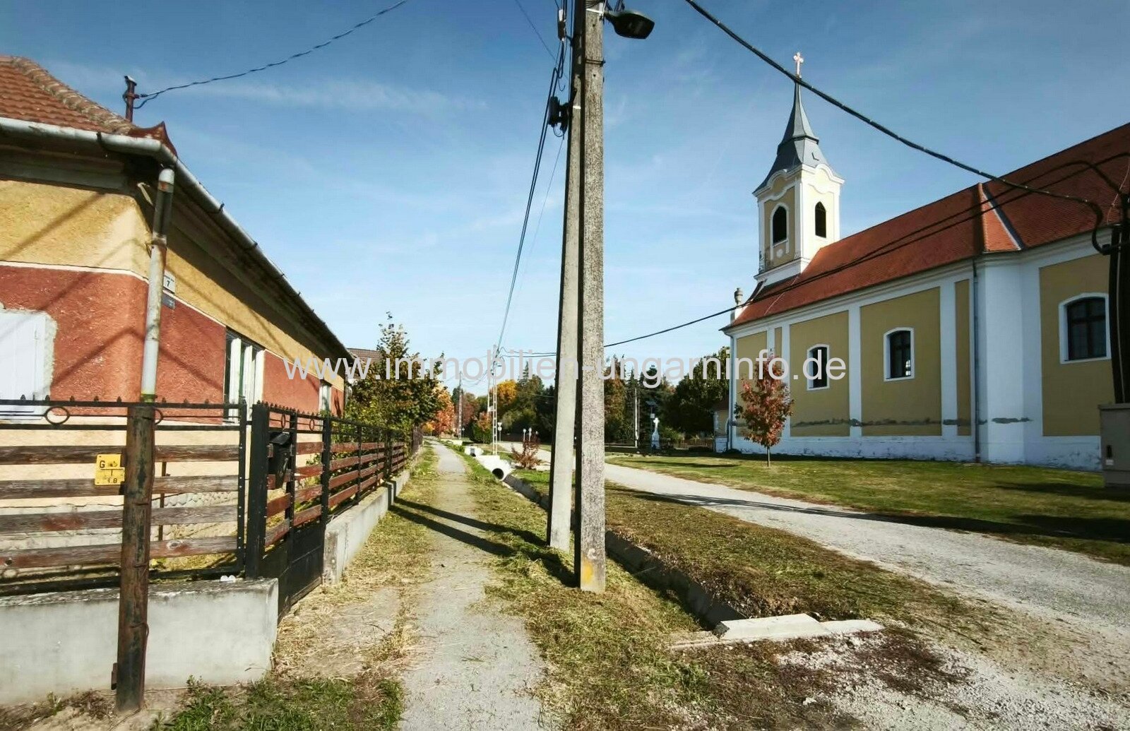 In der Nähe der kroatischen Grenze, in Zákányfalu, steht ein Einfamilienhaus zum Verkauf