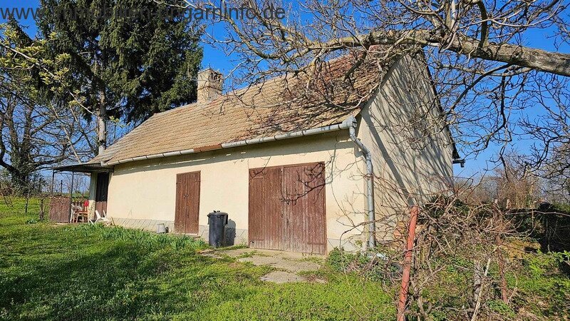 Keller/Presshaus in der Nähe des Plattensees mit Panoramablick zu verkaufen