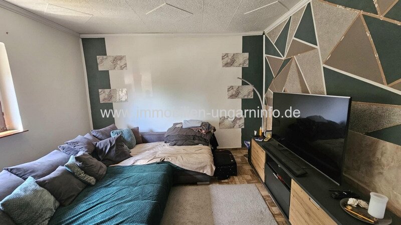 Zwei Häuser zum Preis von einem in der Nähe des Plattensees