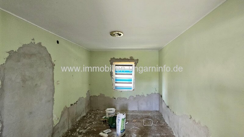 Zwei Häuser zum Preis von einem in der Nähe des Plattensees